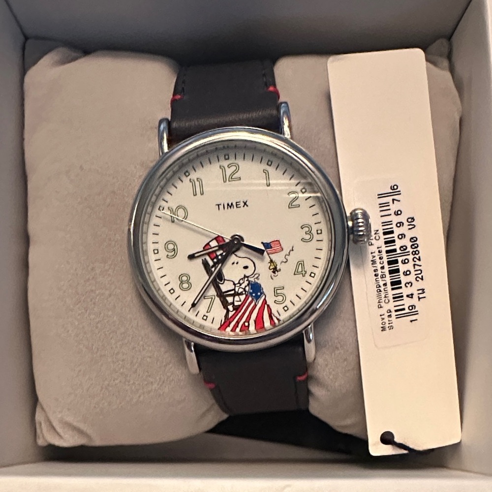 Timex Men's Black Leather Snoopy Flag Dial Watch